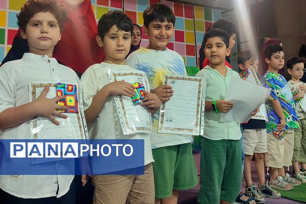 آیین اختتامیه مدرسه خلاقیت ماورا در قائمشهر