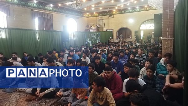 اعتکاف دانش‌آموزی در مرند با حضور حجت‌الاسلام بختیار بایرام اُف
