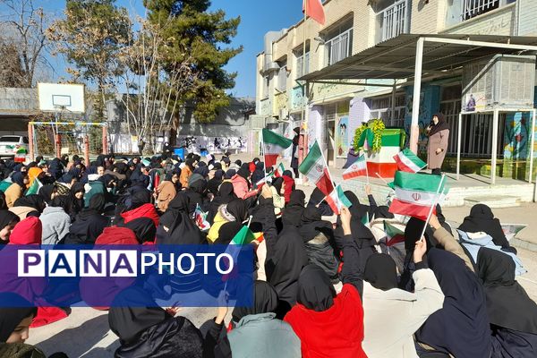 بزرگداشت دهه فجر در دبیرستان شاهد فیض ناحیه 3 شیراز