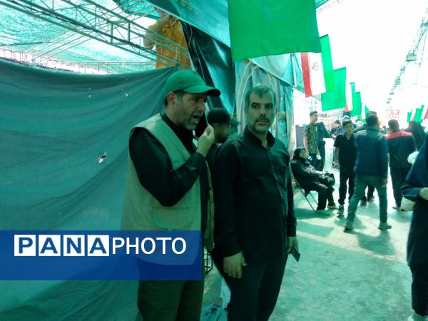 برپایی موکب شهدای شاهنامه و شهرداری منطقه ۱۲ و پذیرایی از زائران امام رضا (ع) در مشهد 