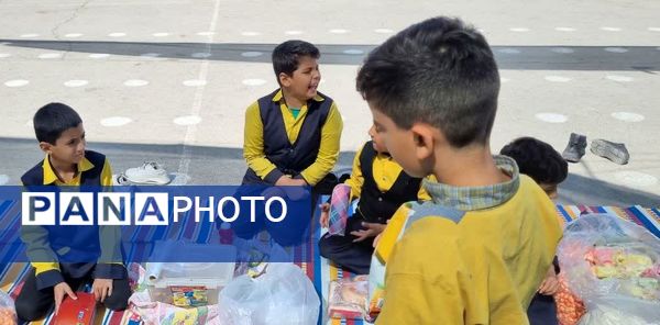 بازارچه کسب و کار دانش‌آموزی دبستان علی اکبر دهخدا  