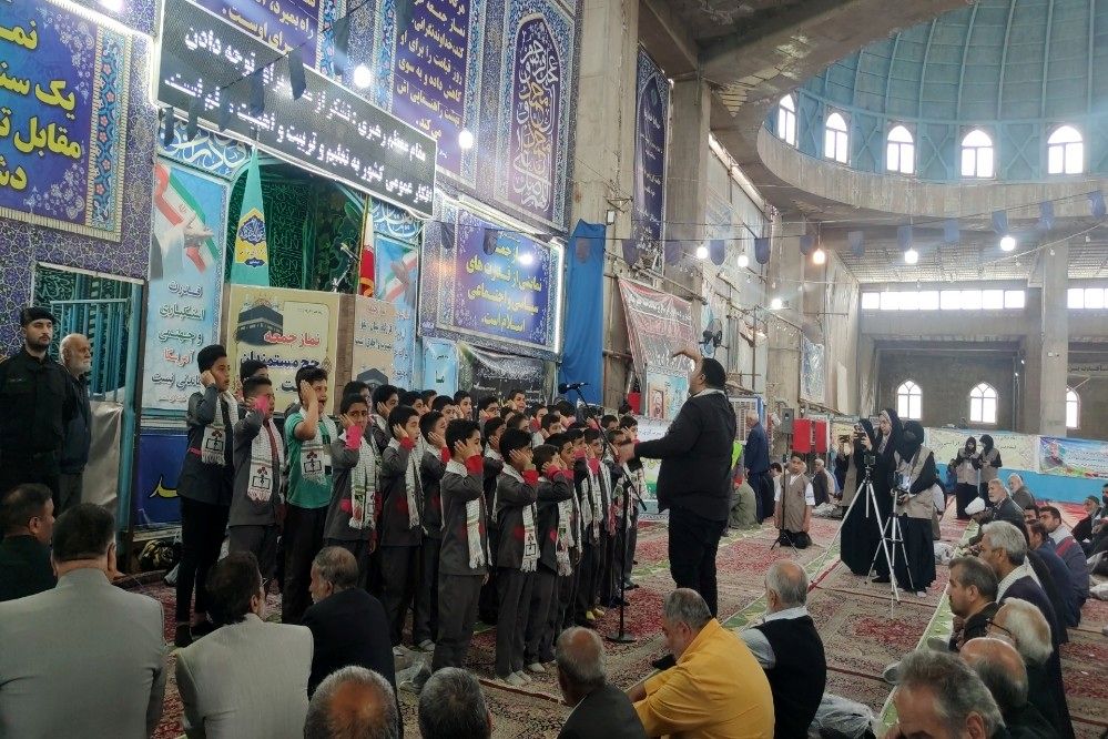 برپایی نماز جمعه و بزرگداشت روز معلم در  مسجد جامع نیشابور