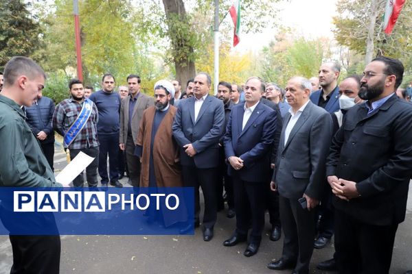 حضور وزیر کشاورزی در مراسم صبحگاهی هنرستان کشاورزی تبریز