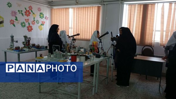 بازدید دانش‌آموزان دبستان درخشنده از پژوهش سرای آیندگان 