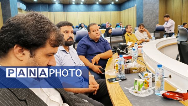 نشست خبری نماینده بویراحمد دنا و مارگون با خبرنگاران 