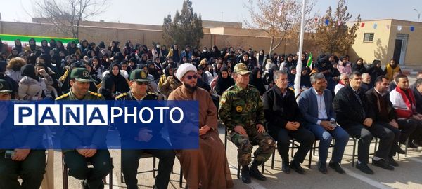 زنگ انقلاب در  مدارس شهرستان ملکان به صدا درآمد
