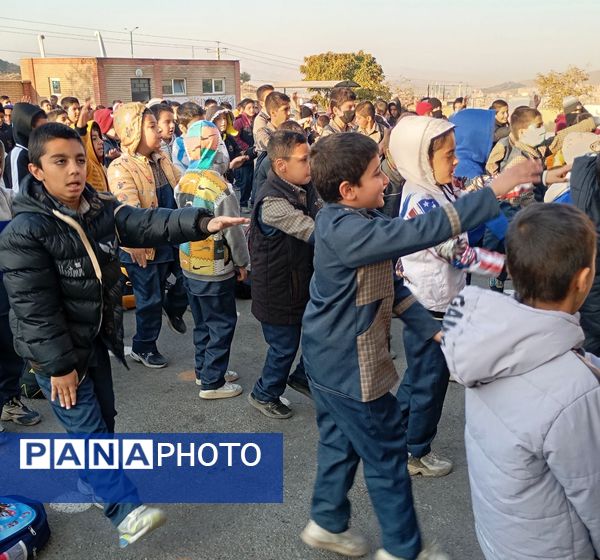 انفجار انرژی، صبح دبستان را پرشور کرد