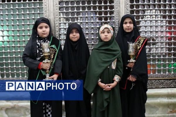 اجتماع خادمین حرم بی بی سکینه خاتون(س) در گلزار شهدا و حرکت به سوی حرم اُخت الرضا (ع)