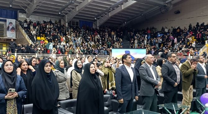 مسیرِ مدرسه، روایتِ عشق رانندگان سرویس