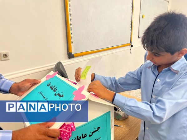 مهربانی دانش‌آموزان دبستان شهید تندگویان در جشن عاطفه‌ها