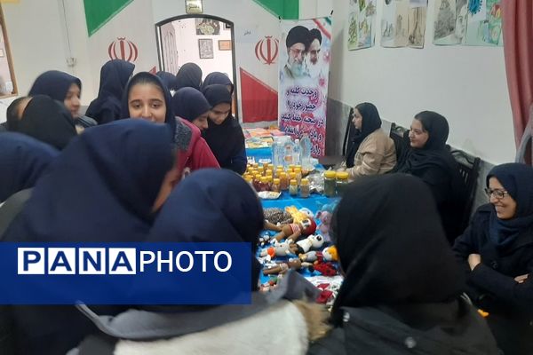 برپایی بازارچه مشاغل خانگی در کانون امید انقلاب