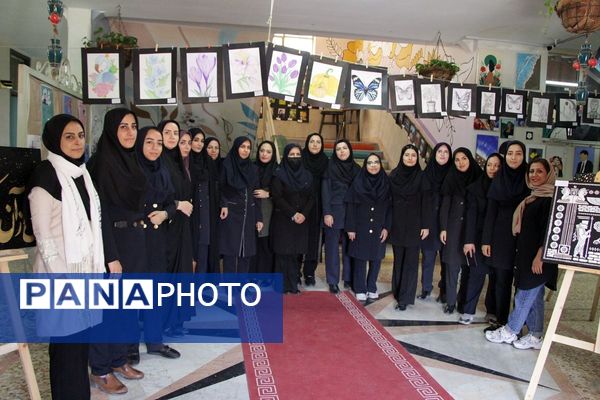 جشنواره هفته مشاغل در هنرستان تقوی پیشگان بهارستان۲