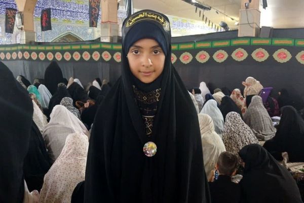حضور پرشور کودکان در نماز جمعه یاسوج