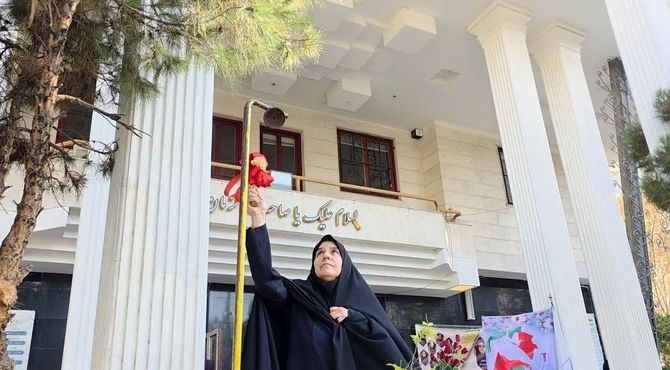 آغاز سال تحصیلی جدید با شعار توسعه عدالت برای ایران برای مدرسه