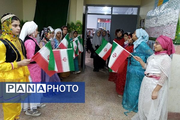 نمایشگاه فرهنگی_هنری و جشن ایرانمون در دبستان شهید آقچه‌لو رباط‌کریم