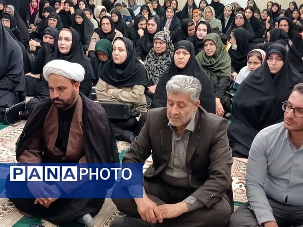 گرامیداشت ۲۸ زن شهیده در کامیاران؛ ترویج ایثار و فداکاری