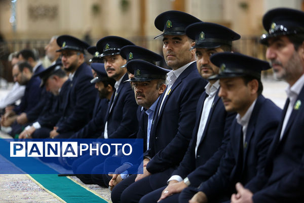 آیین سیاهپوشی حرم حضرت معصومه(س) در آستانه ماه عزاداری سیدالشهدا(ع)