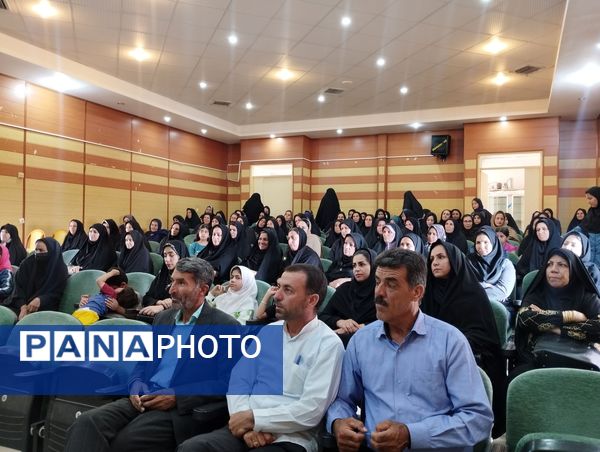 همایش پیشگیری از آسیب‌های اجتماعی در منطقه زرین آباد
