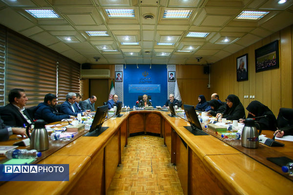 نشست صمیمانه وزیر آموزش و پرورش با مدیران مدارس