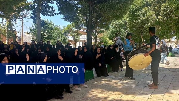 آیین سنتی «گل مالی» در روز عاشورا