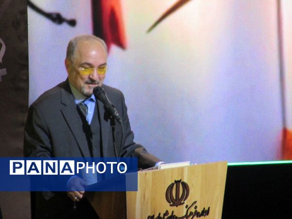 آیین اختتامیه ترنم وحی با تجلیل از برترین های قرآنی