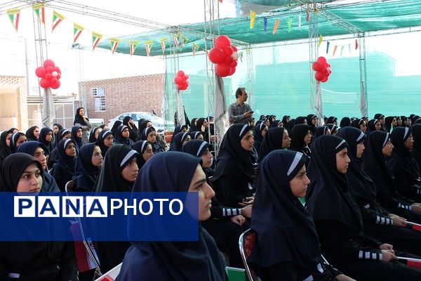 آیین نمادین نواختن زنگ آغاز تحصیلی در مدارس خوزستان