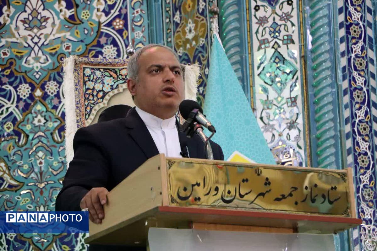 سخنرانی مدیر کل آموزش و پرورش شهرستانهای استان تهران پیش از خطبههای نماز عبادی و سیاسی جمعه ورامین به مناسبت هفته بزرگداشت مقام معلم