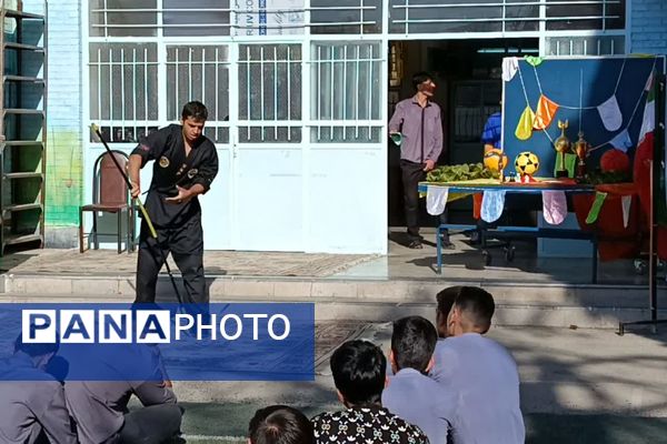 المپیاد ورزشی درون مدرسه‌ای، نمایش منش پهلوانی 