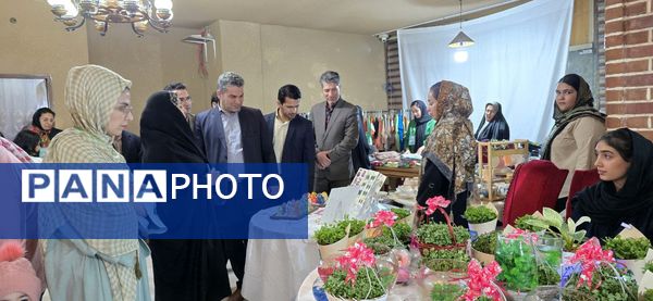 برپایی بازارچه نوروزی ارغوان در فاروج