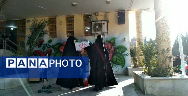 مراسم استقبال از شهید گمنام در دبیرستان دخترانه بهار آزادی فلاورجان 