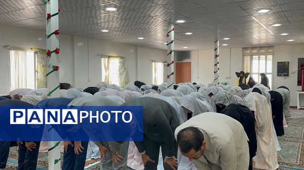نواختن زنگ نماز در دبیرستان شهید محمدی پور خلیل آباد 
