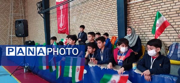 تجلیل از دانش‌آموزان پژوهشگر حائز رتبه دبستان پسرانه ملاصدرا
