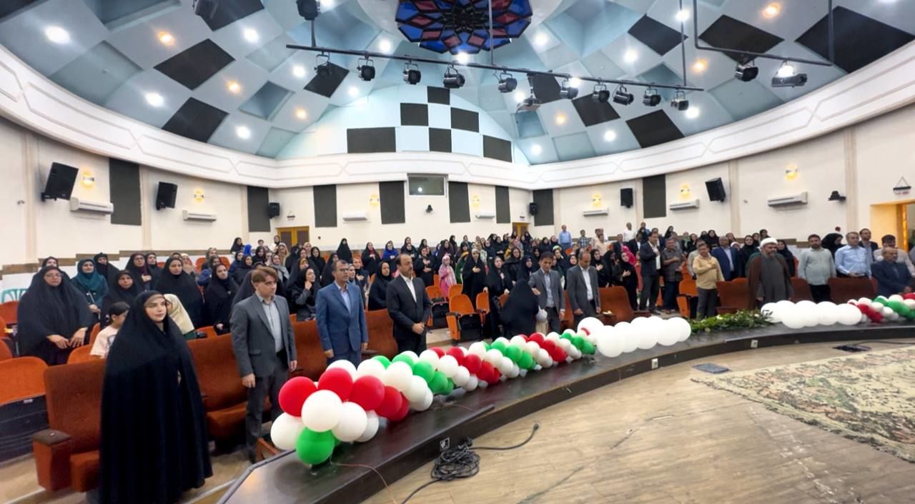 تجلیل از برترین‌های انجمن اولیا و مربیان استان بوشهر در مراسمی با حضور مسئولان استانی