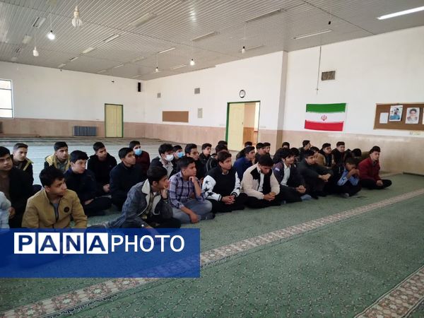 کارگاه آموزشی هدایت تحصیلی و مهارت‌های زندگی در خاتم 