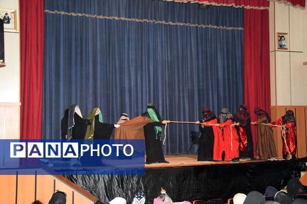 اجرای تئاتر سیاه و سفید به‌مناسبت شهادت حضرت زهرا(س) در کانون پرورش فکری کودکان و نوجوانان البرز