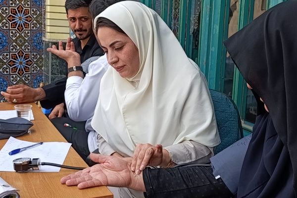 پایش مداوم فشار خون و قند خون، کلید سلامت شهرستان‌ شازند 