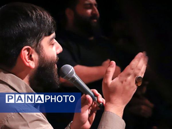 جلوه‌ای از اعتکاف دانش‌آموزی در مسجد امام علی‌بن‌ابی‌طالب (ع)