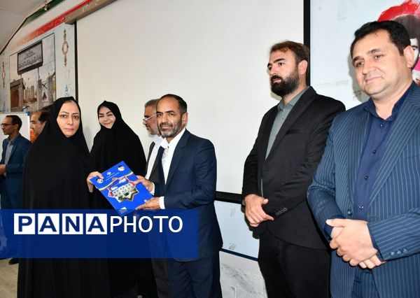 مراسم تجلیل از مدیران و رتبه‌های برتر کنکور ۱۴۰۴ در شهرستان مه‌ولات