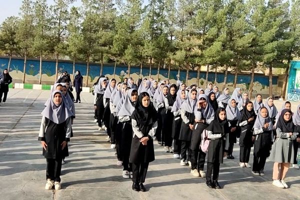 آغاز سال تحصیلی جدید در دبیرستان نمونه دولتی مهرورزان خواف