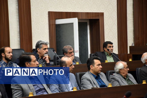 نشست هم‌اندیشی معاون استاندار با موسسان و مدیران مدارس غیردولتی تربت حیدریه 