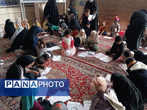 برپایی غرفه کودک در حاشیه نماز جمعه کاشمر