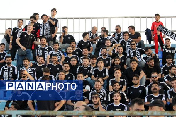 بازی بدون گل تراکتور و فجر سپاسی