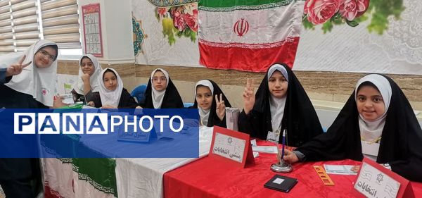 شور انتخابات شورای دانش‌آموزی در مدارس ناحیه 2 یزد