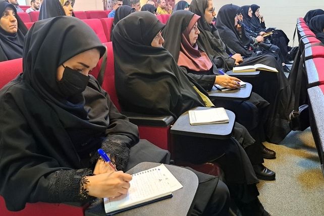 برگزاری کارگاه‌های توانمندسازی سپهر دانش و معرفت مربیان پرورشی مدارس دولتی و غیردولتی در ناحیه 2 کرج