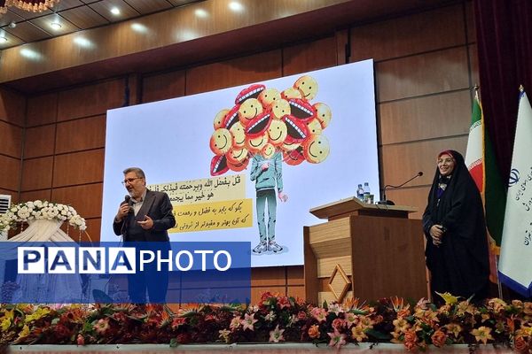 درخشش بانوی معلم‌ تراز انقلاب اسلامی از چهاردانگه