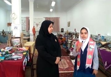 برپایی نمایشگاه علم و فرهنگ و هنر مدرسه نمونه دولتی محمودیه  در شهرستان فریمان