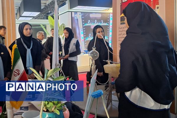 بازدید دانش‌آموزان مدرسه نمونه‌دولتی ارشاد از نمایشگاه صنعت آب تهران