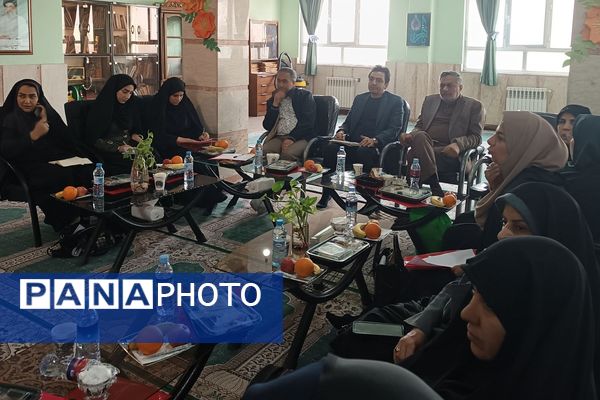 حضور مدیران مدارس ابتدایی ناحیه دو شهرری در جلسه قطبی مدیران 