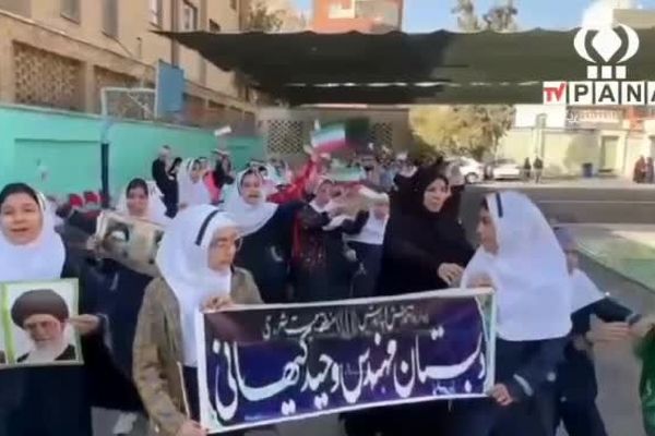 عطرِ نذریِ فاطمی و شورِ دانش‌آموزی در دبستان کیهانی