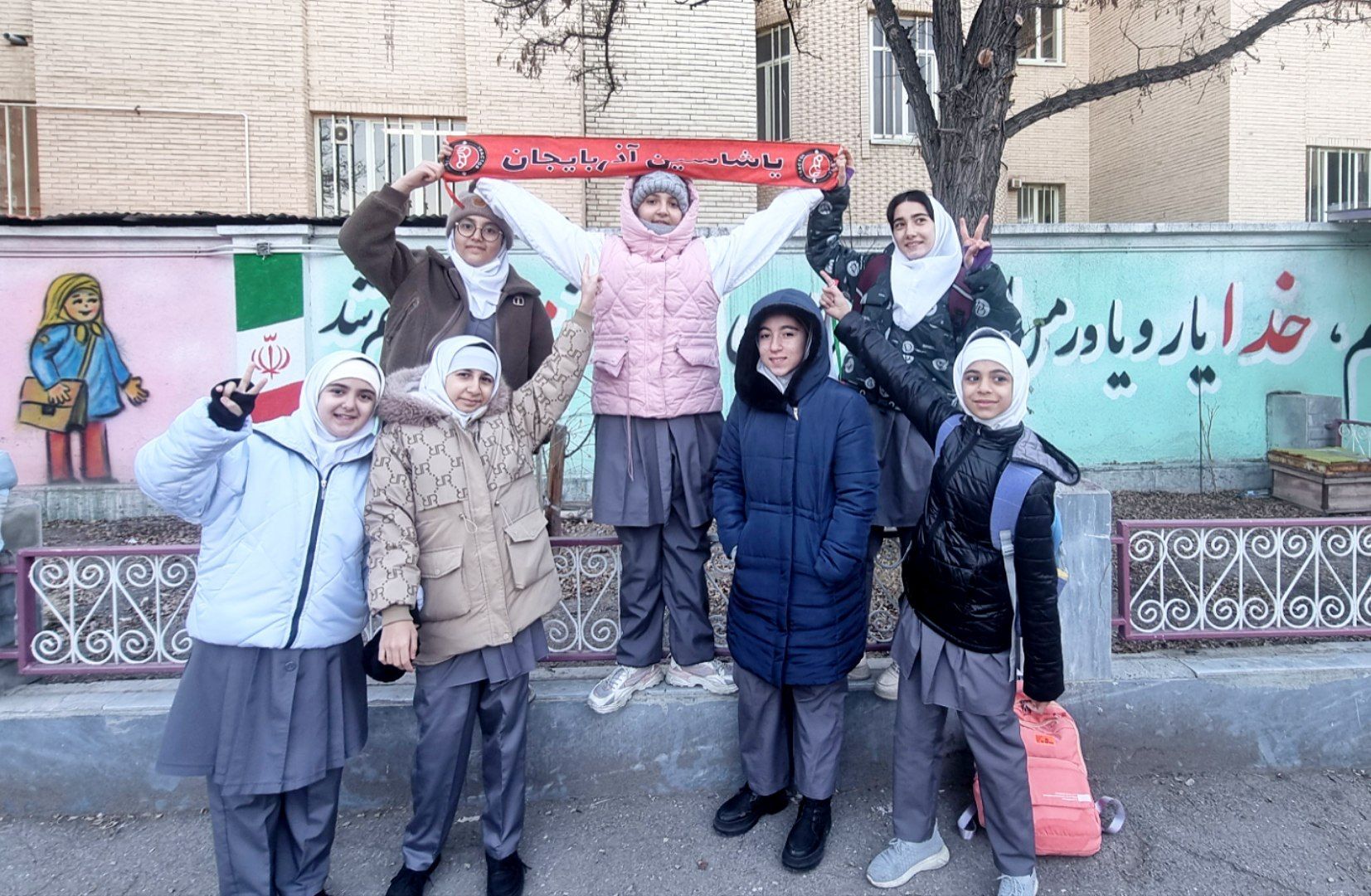 مدرسه‌ در آغوش یاد شهید اقتدار و شور تراکتور درخشید